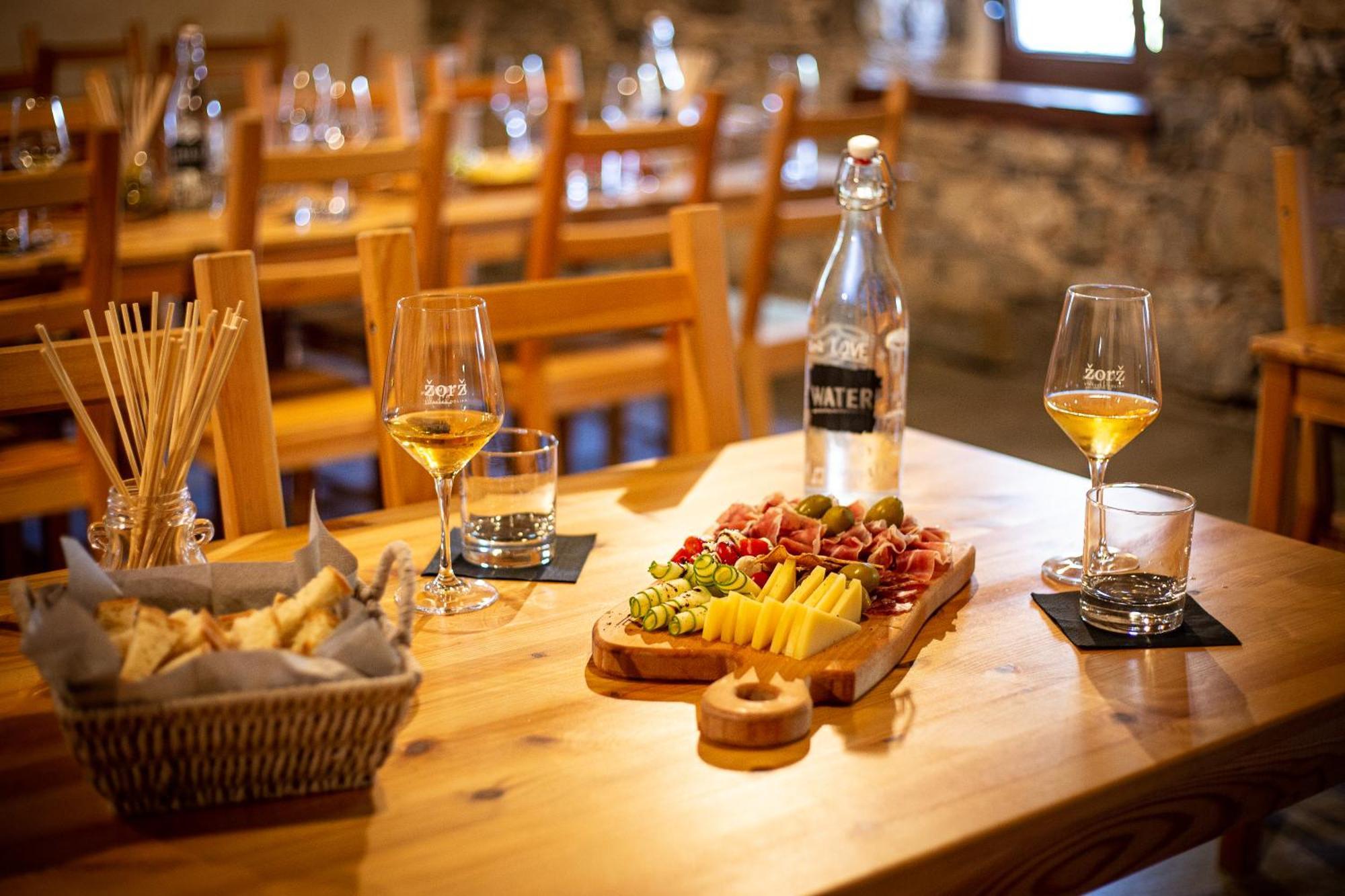 Boutique Rooms & Winery Zorz فيبافا المظهر الخارجي الصورة